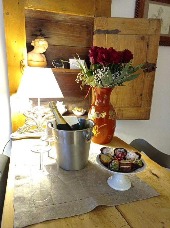 S. Trinita 18, Suites & Rooms Trento Eksteriør bilde