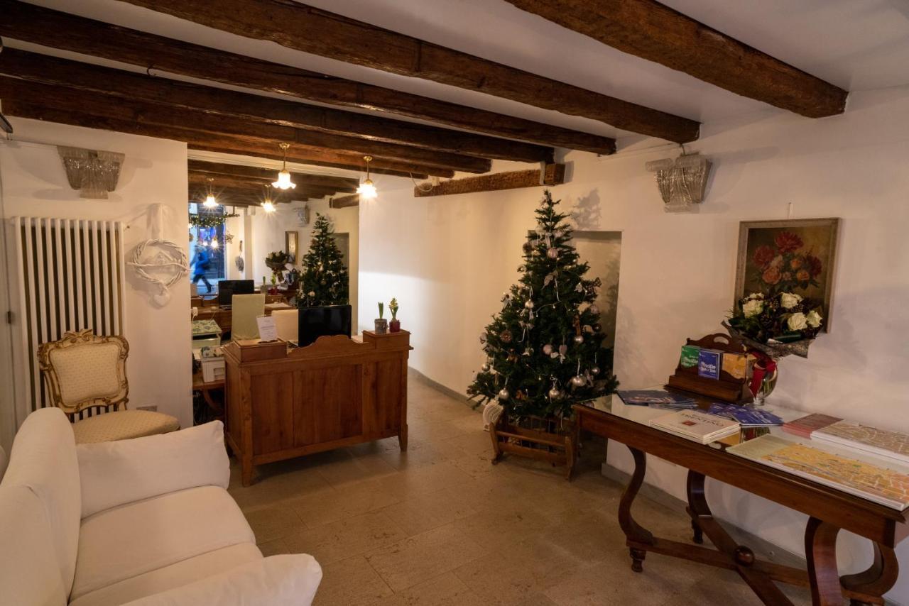 S. Trinita 18, Suites & Rooms Trento Eksteriør bilde