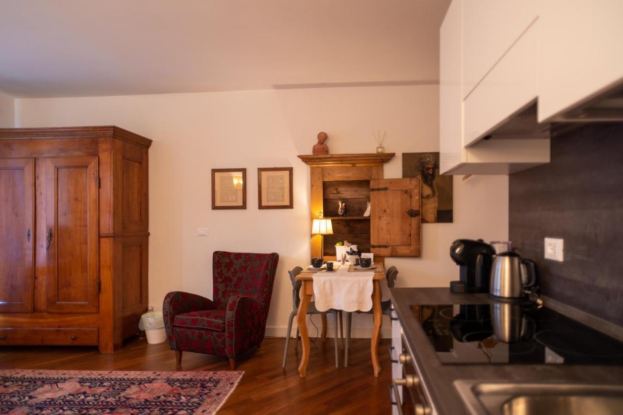 S. Trinita 18, Suites & Rooms Trento Eksteriør bilde
